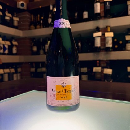 VEUVE CLICQUOT CHAMPAGNE BRUT ROSE